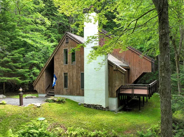 261 Hawk Spur Road, Plymouth, VT 05056