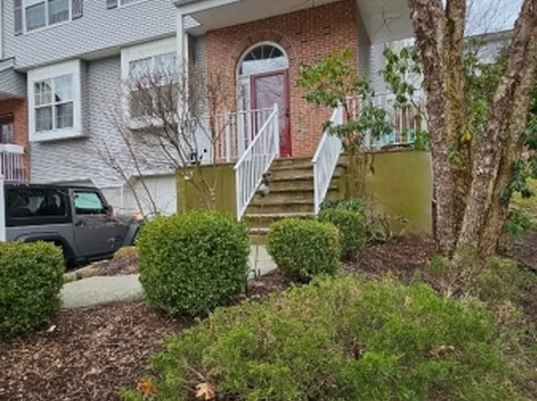23 Spruce Ter, Mount Arlington Boro, NJ 07856