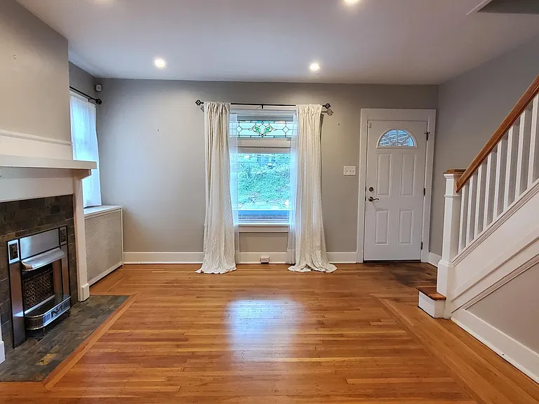 4224 Saline St — Photo 4