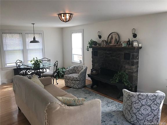 18 Flirtation Avenue