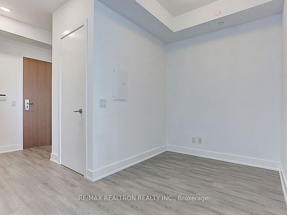 5th image of 7 Grenville St #3509