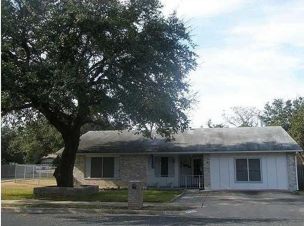 1st image of 7742 Croftwood Dr