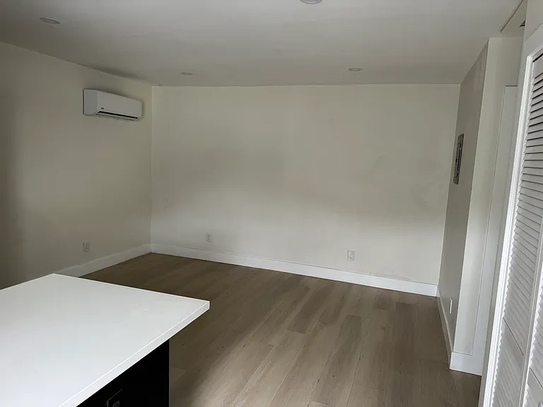 685 N Hickory St #2 — Photo 4