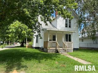 805 E Chestnut St, Canton, IL 61520