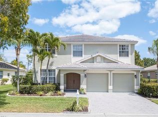 11026 Lakeland Cir, Fort Myers, FL 33913
