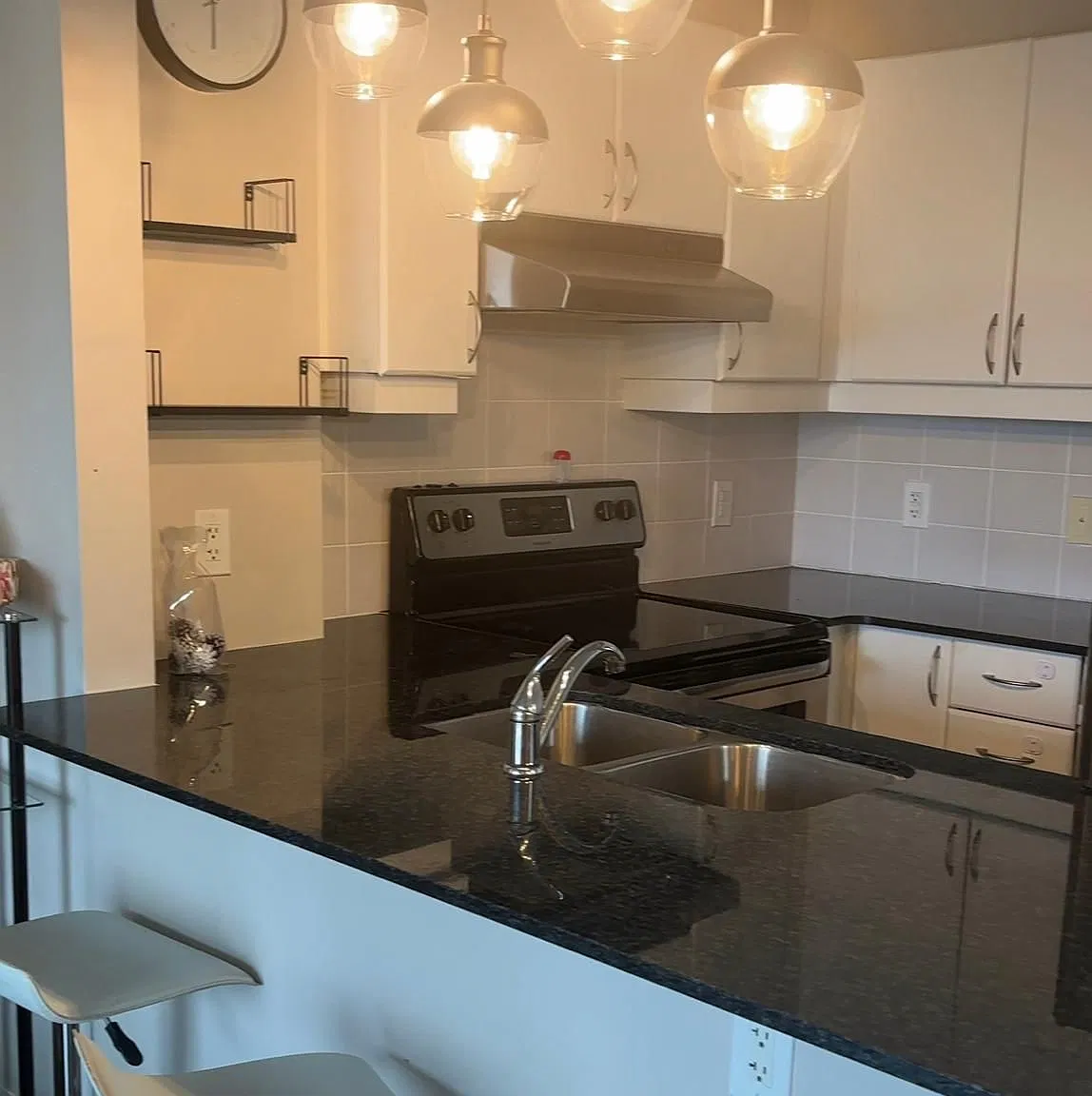 2 bed, $2,800 — Photo 1