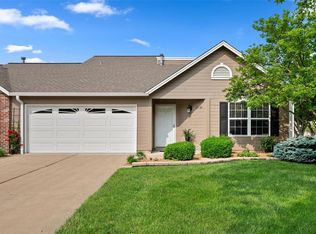 1355 Kyle Dr APT D, Saint Charles, MO
