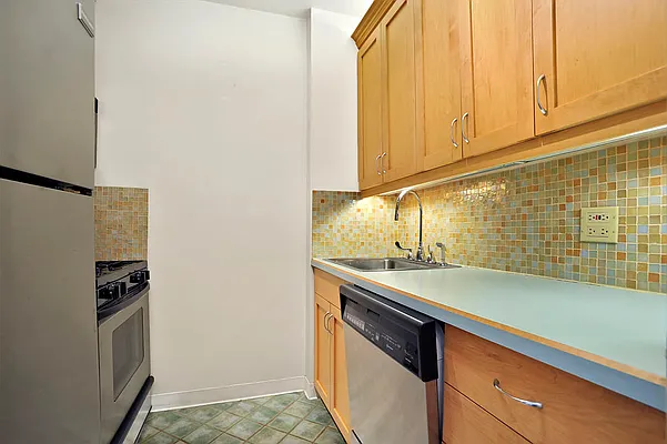 Sold by Corcoran | media 32