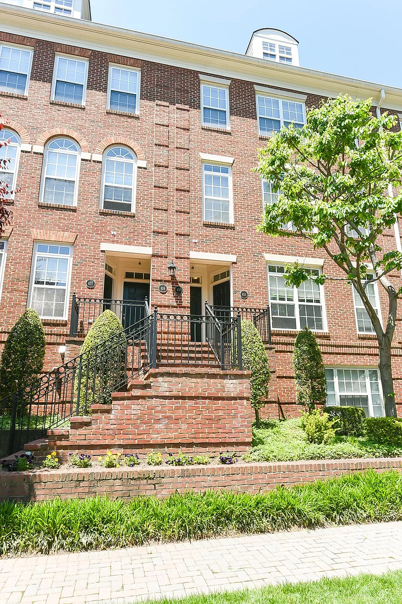Building Photo - 3422 Wilson Blvd