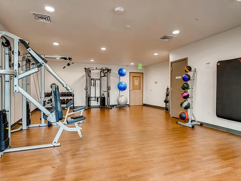 Broadway Lofts | Englewood, CO Apartments