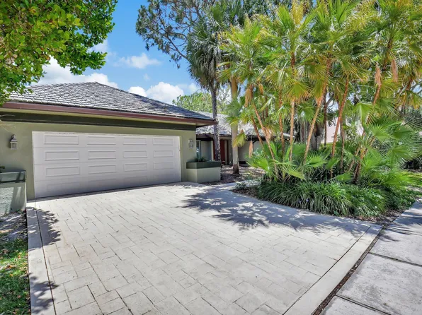 4418 Woodfield Boulevard, Boca Raton, FL 33434