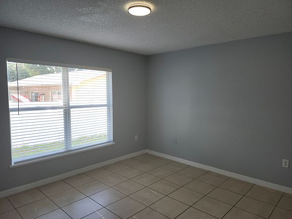 4th image of 509 Everest Way