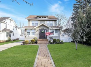 71 Denton Ave, East Rockaway, NY 11518
