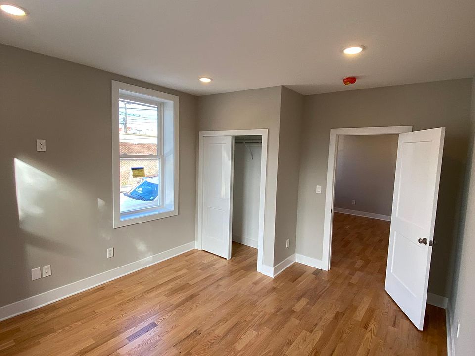 1st image of 320 9th St