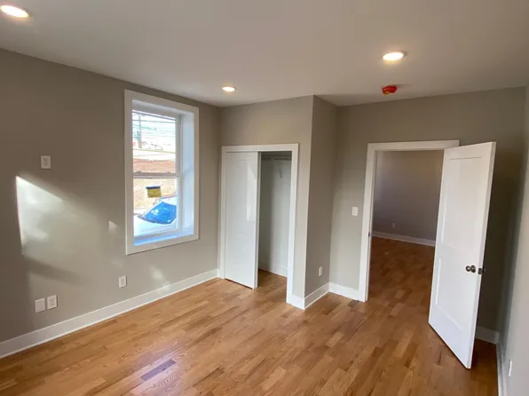 320 9th St, Fairview, NJ 07022