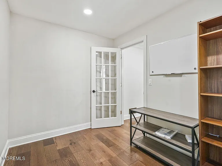 16 Phyllis Pl — Photo 17