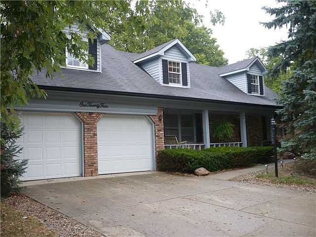1st image of 124 Dahlia Ln