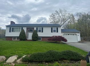 9 Lee Ann Dr, Johnston, RI 02919