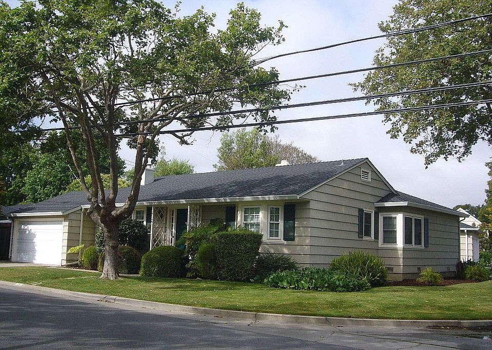 Attractive ranch style home