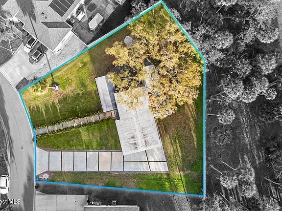 2nd image of 785 Seymour Rd NE