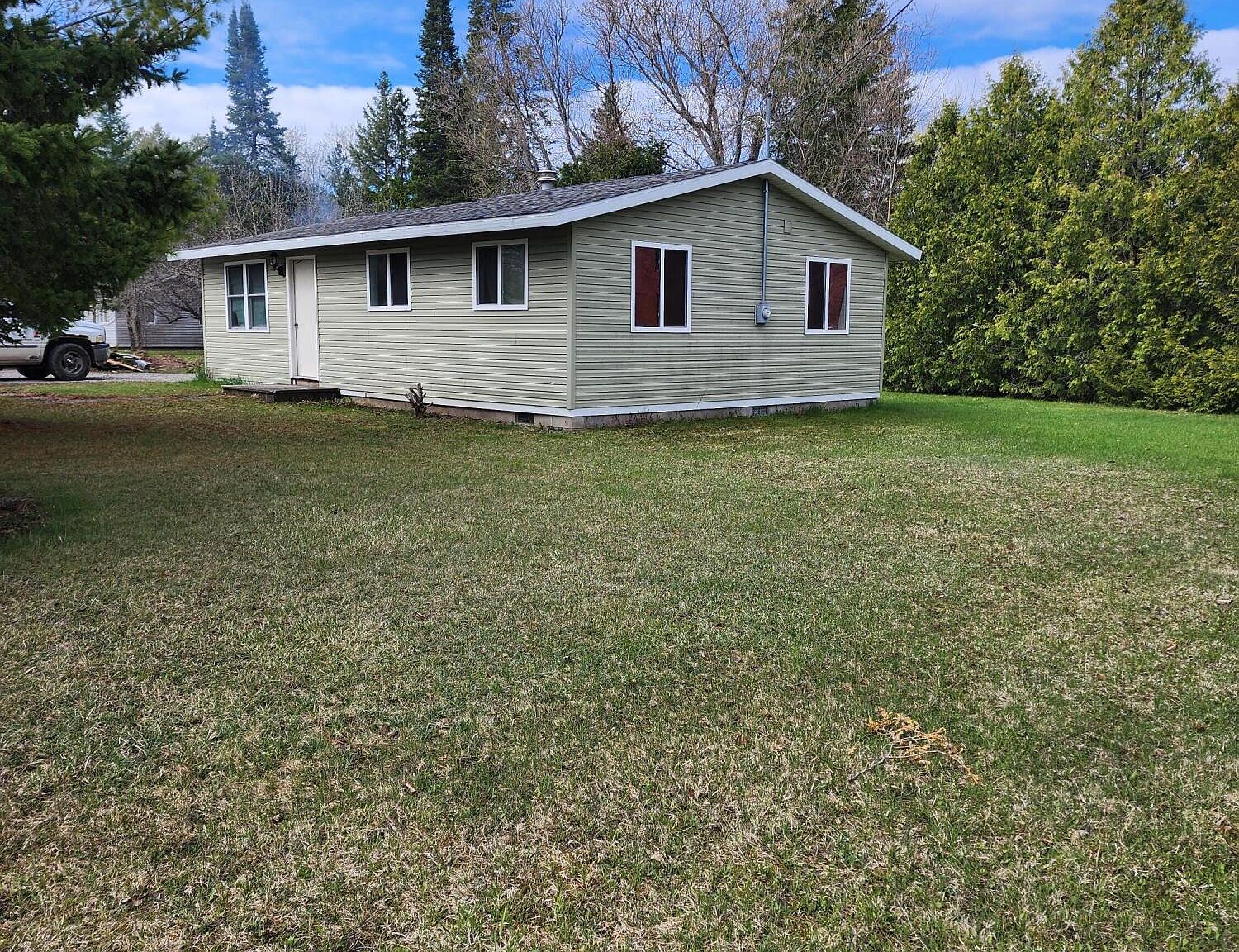 7936 Crestwood Dr, Alpena, MI 49707 Zillow