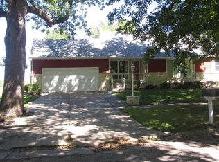 95 2nd St, Elliott, IA 51532