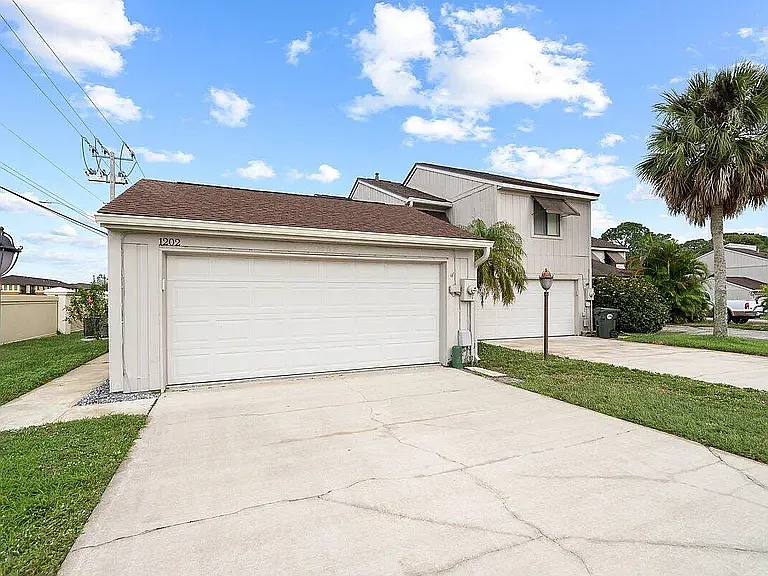 Building Photo - 1202 Admiralty Blvd
