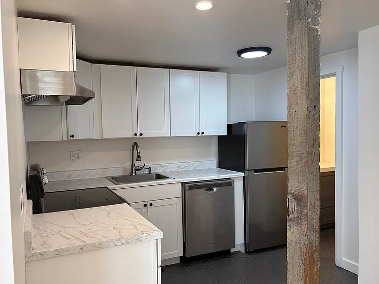 55 Livingston St #1 — Photo 4