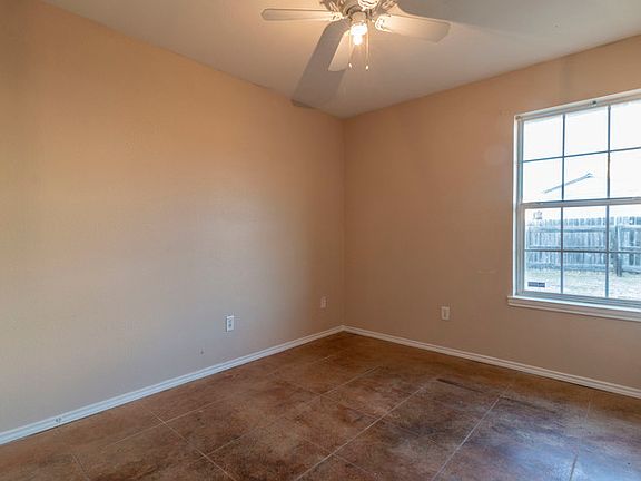 5th image of 4809 Auburn Dr