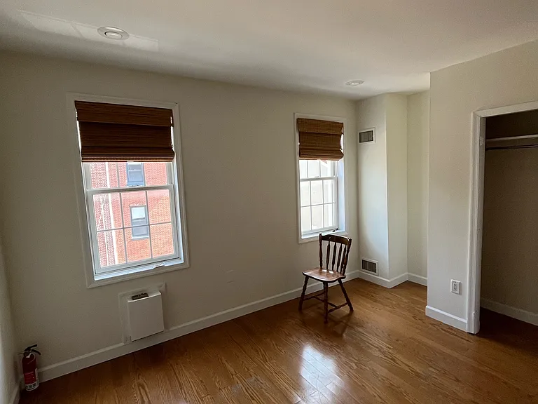814 Fitzwater St — Photo 6