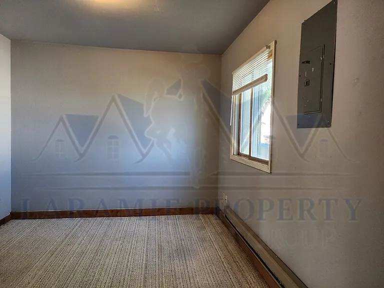 358 N 5th St #D — Photo 10
