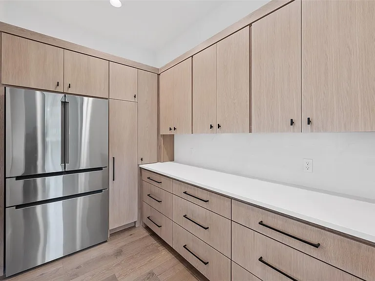 806 Sunfish St — Photo 13