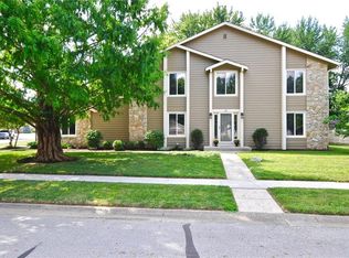 30 Apple Tree Cir, Fishers, IN 46038
