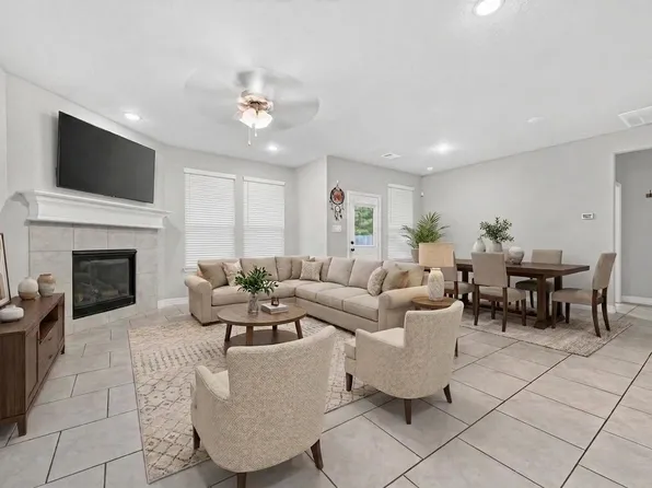 175 Silva Creek Trl, Willis, TX 77318