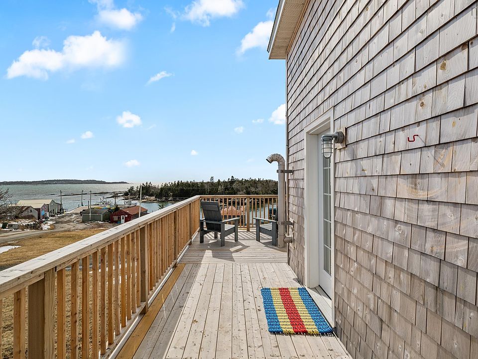 1st image of 566 Little Harbour Rd