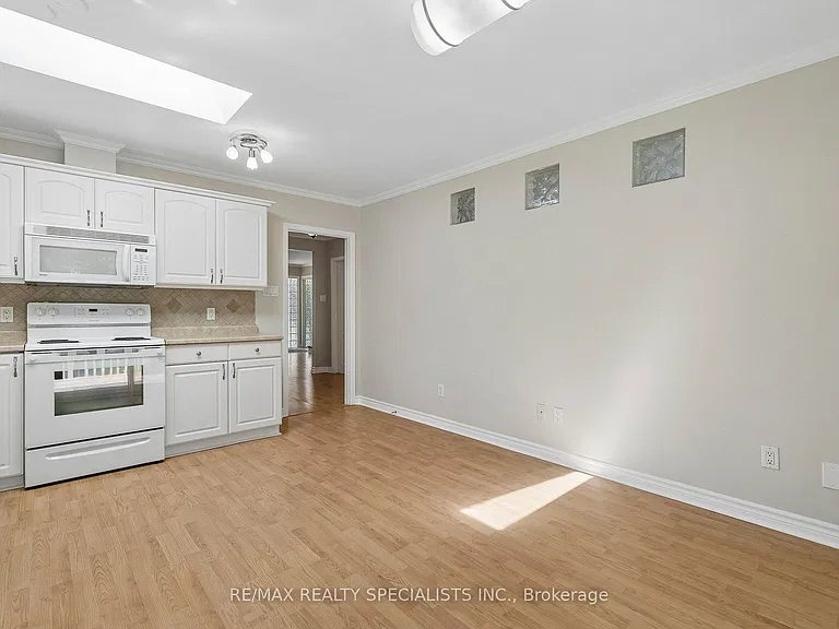782 Hastings Ave — Photo 24