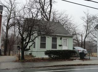 33 Main St, Blackstone, MA 01504