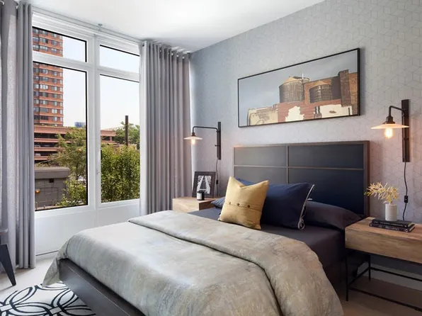 2-14 50th Avenue image 4 of 12