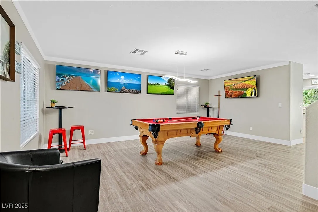 5 bed, 2.5 bath, 2529 sqft, $6,500 — Photo 3