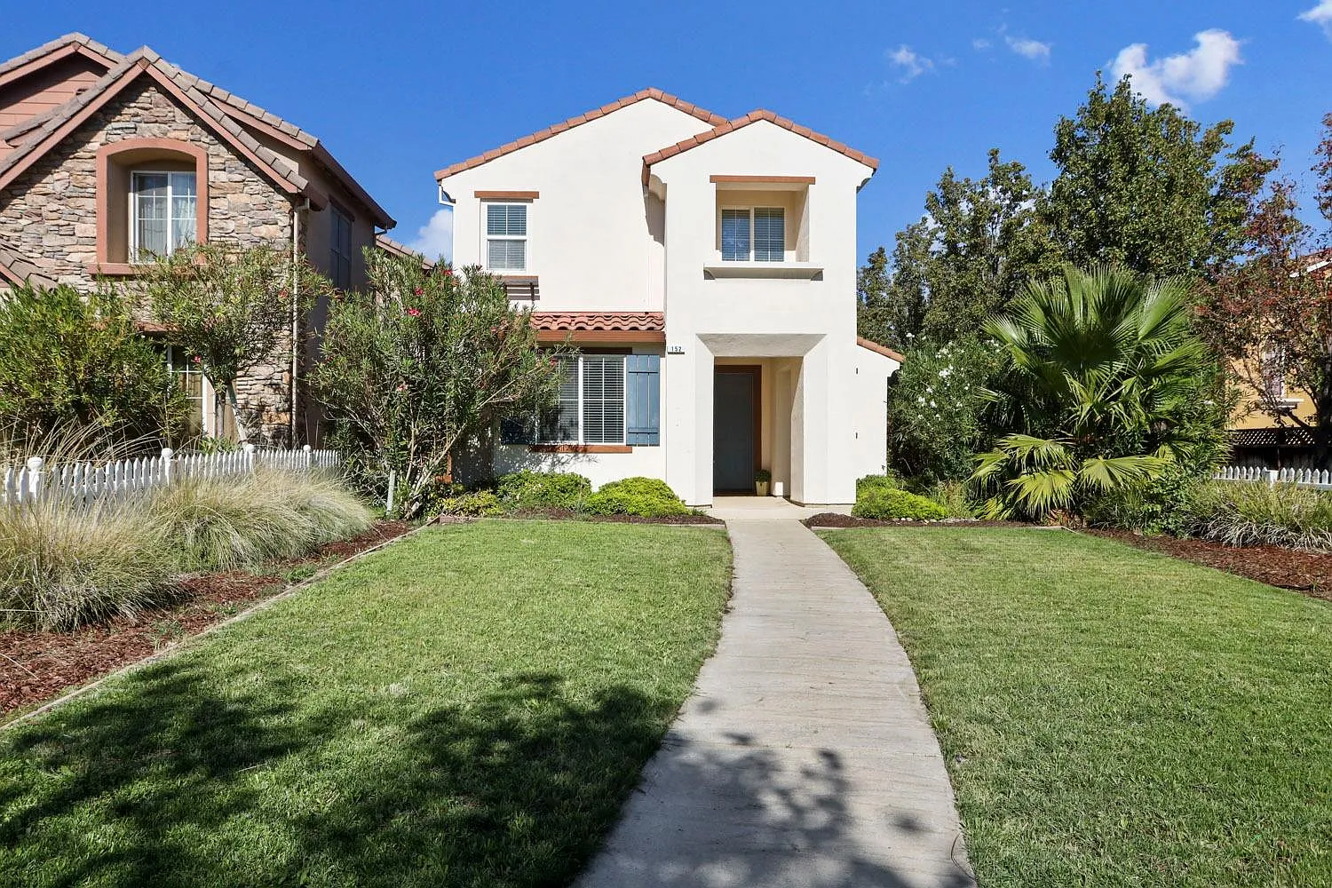152 W Contento Ln photo 1