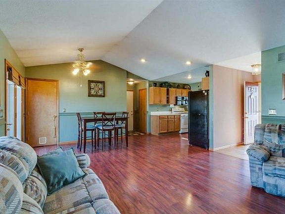 3rd image of 50695 Wendron Ct
