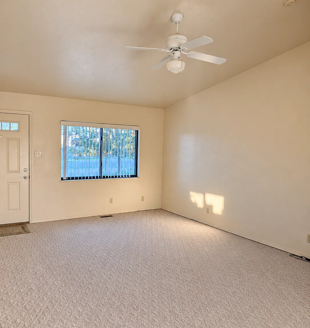 340 W Concho Dr — Photo 4