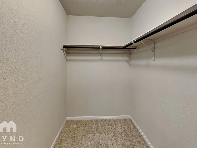10808 Seguin St — Photo 12