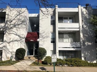 454L River Rd APT L, Nutley, NJ 07110