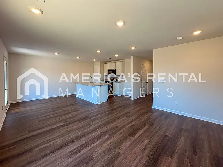 110 Jonboy Ave — Photo 24