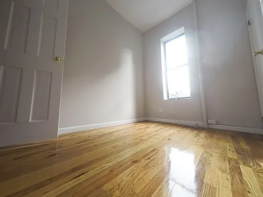 Rented by Standard Realty | media 36