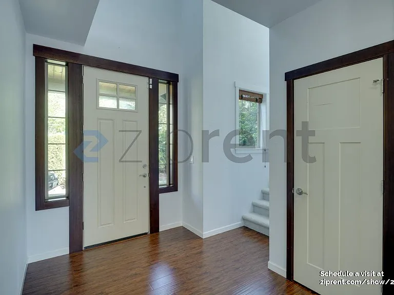 7607 NE 143rd Ct — Photo 4
