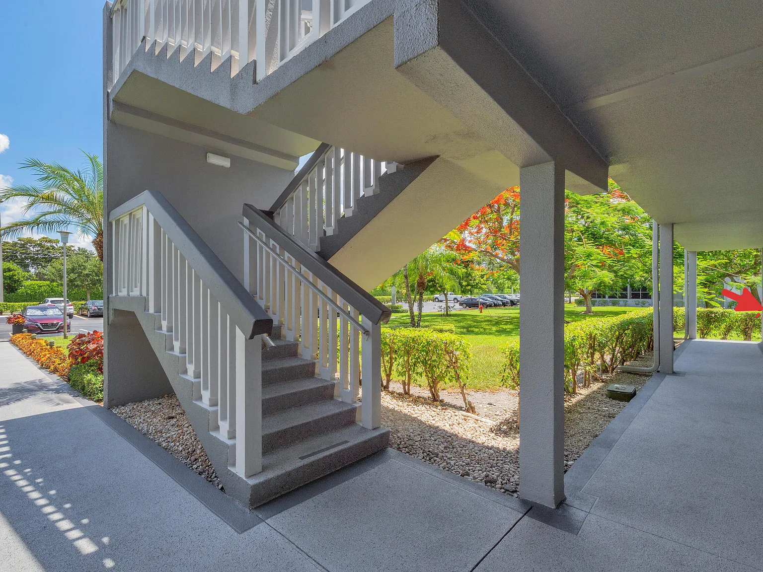 2 bed, 1.5 bath, 840 sqft, $1,750 — Photo 3