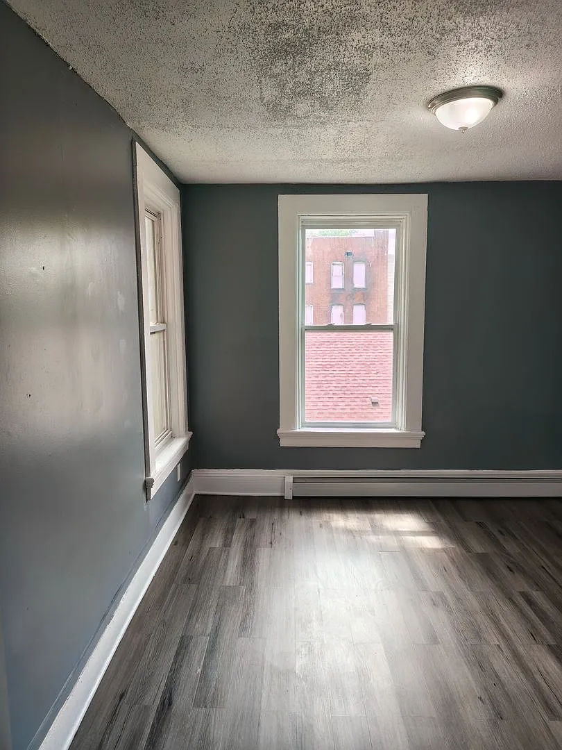 31 East Street — Photo 4