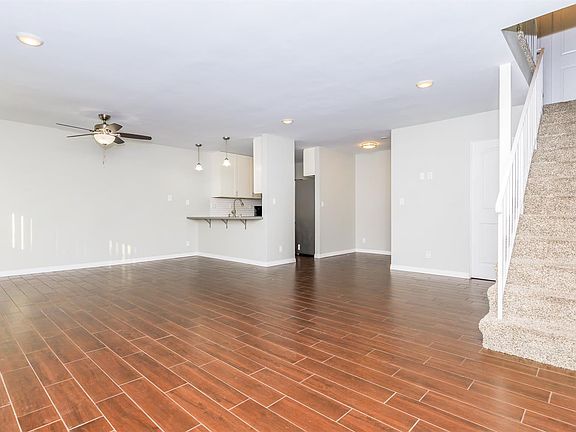 2nd image of 11152 Wallingsford Rd APT 8O